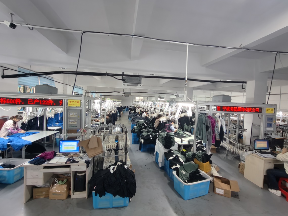 Oihal birziklatuak, errendimendu erreala: QIYIren urratsa kirolaren industria berdeago baterantz